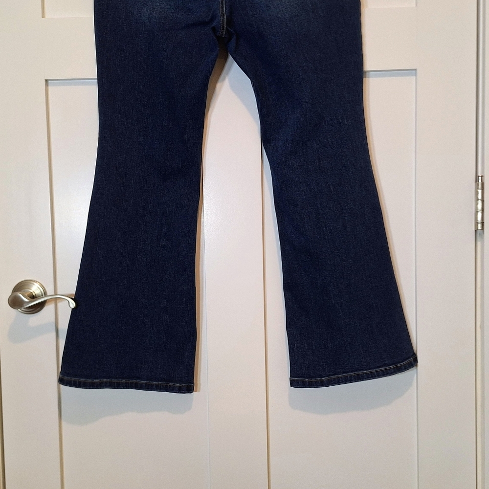 Torrid Bootcut Midrise Jeans Stretch 16XS Darkwash Whiskered - Picture 12 of 14
